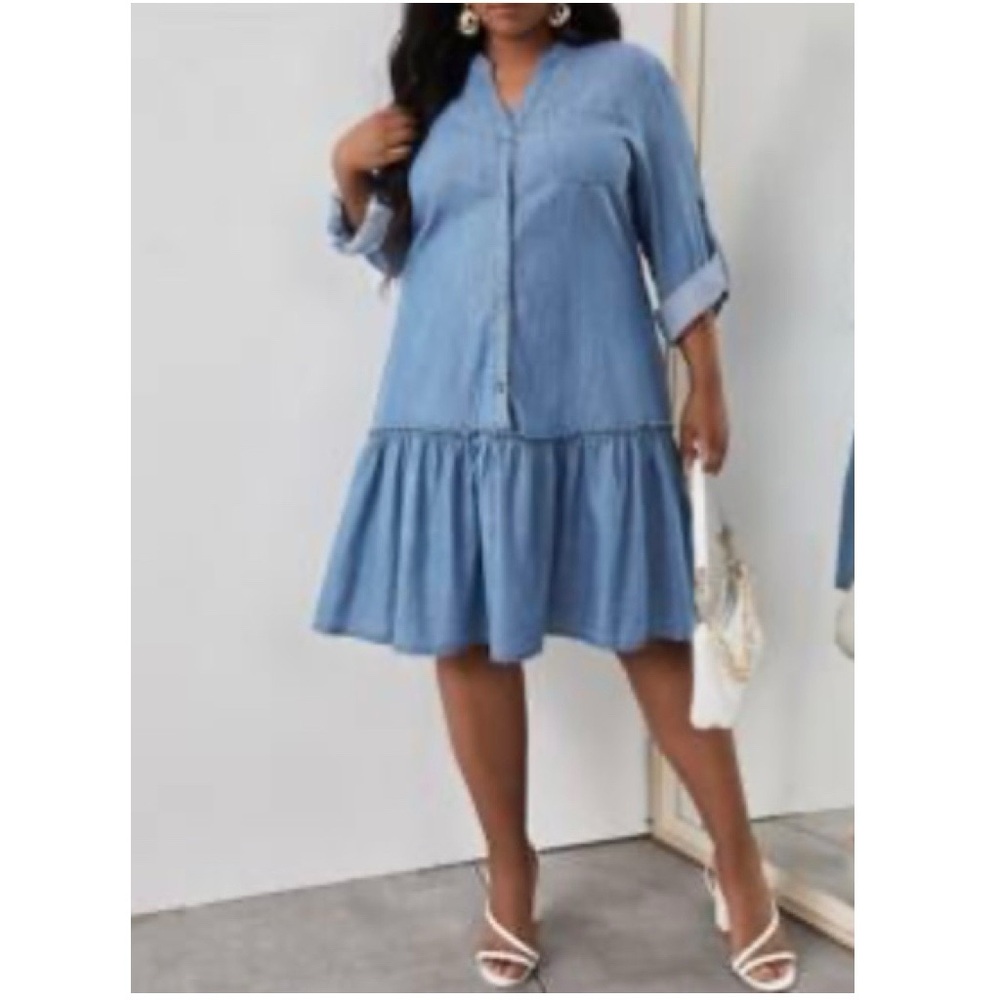 🦋3/$25 Ruffle Hem Denim Dress